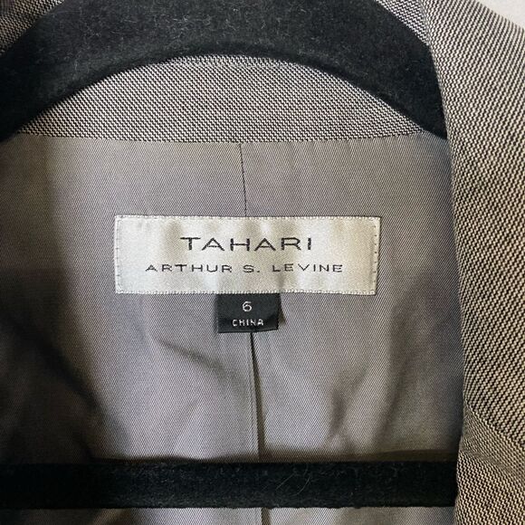TAHARI -Lightweight Career Blazer - Picture 6 of 6